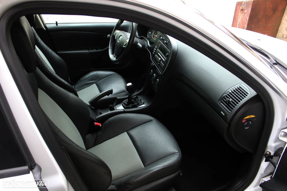 Saab 9-3 Sport Hatch 1.9TTiD Aero - 29