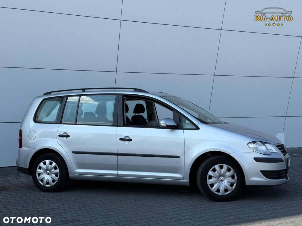 Volkswagen Touran - 5