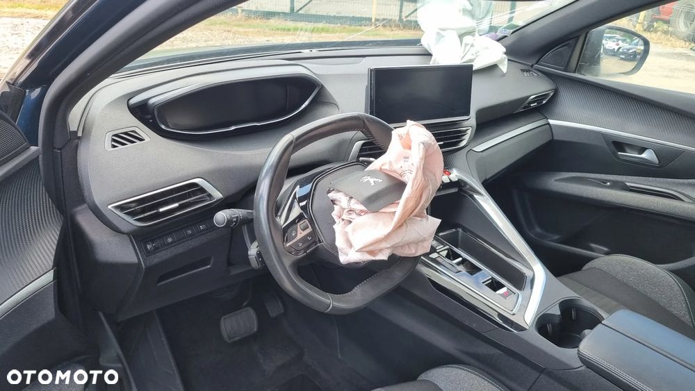 Peugeot 3008 1.6 PureTech HYbrid GT Line S&S EAT8 - 35