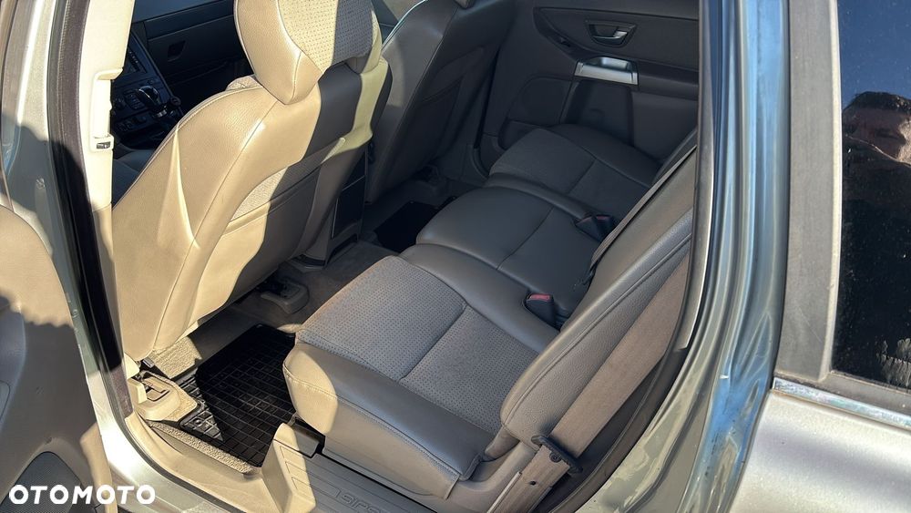Volvo XC 90 2.5T - 8