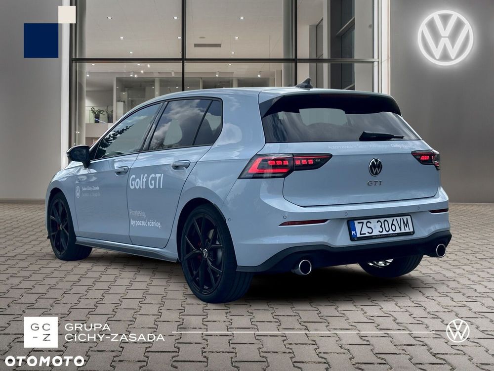 Volkswagen Golf - 3