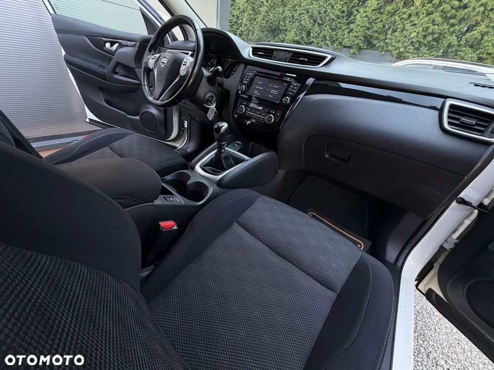 Nissan Qashqai 1.6 DIG-T N-Connecta - 15