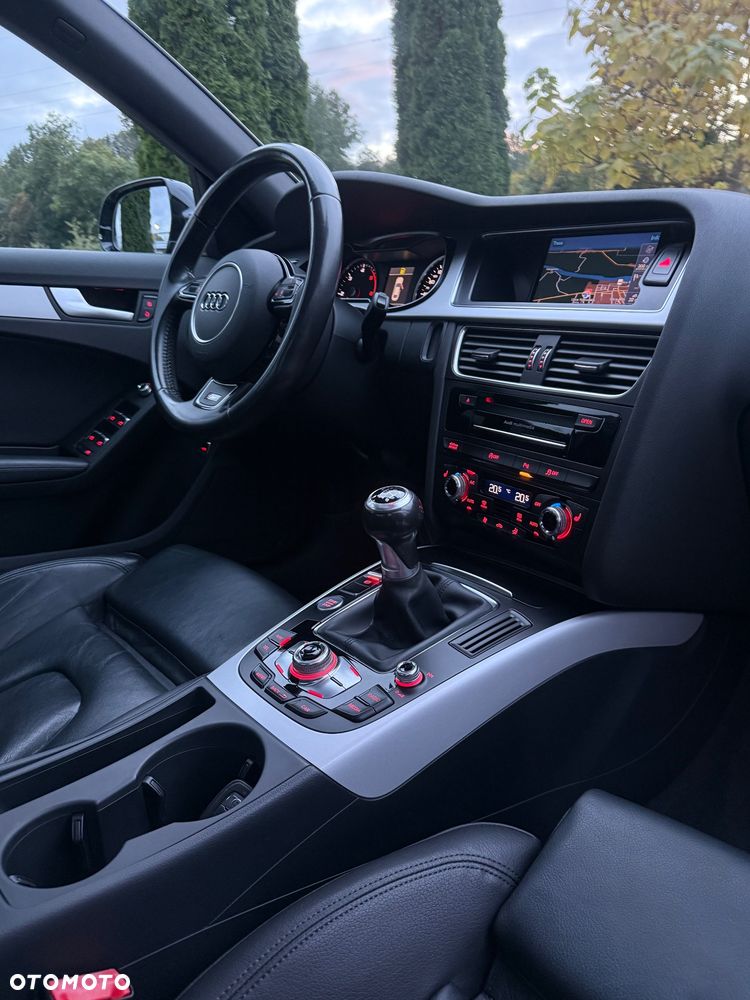 Audi A4 Avant 2.0 TDI DPF clean diesel S line Sportpaket - 18