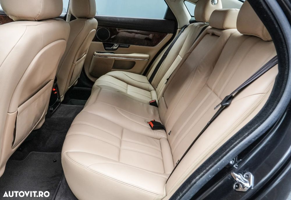Jaguar XJ 3.0 V6 Premium Luxury Aut SWB - 16