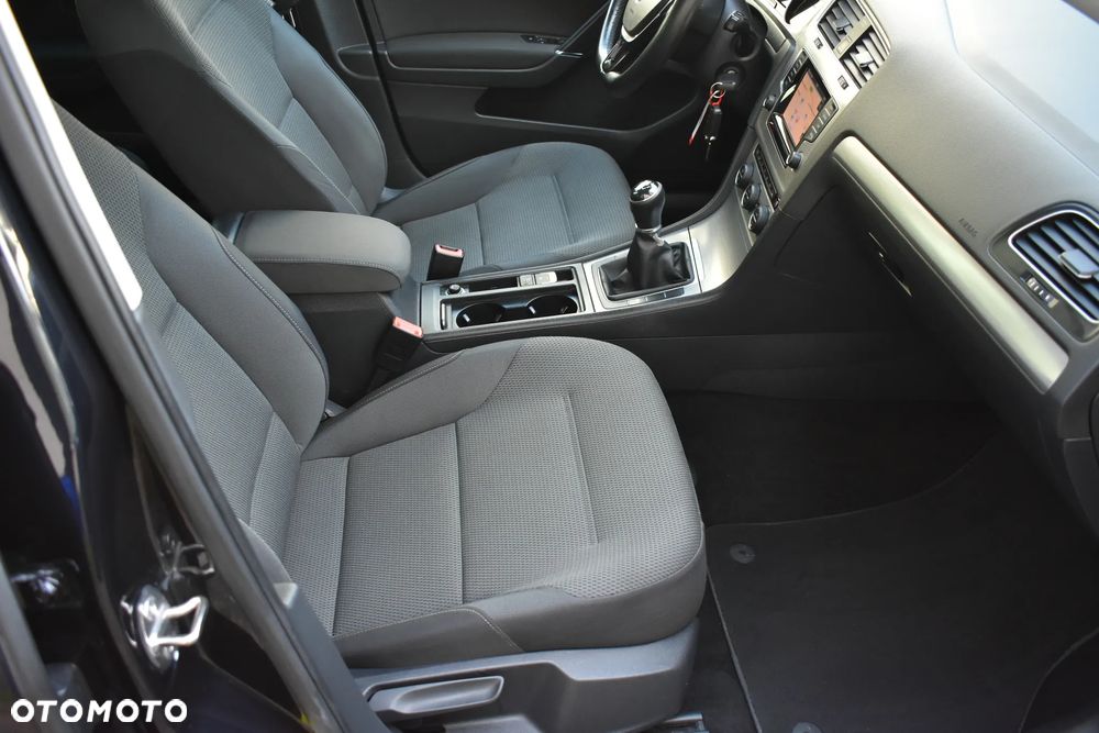 Volkswagen Golf Variant 1.6 TDI BlueMotion Technology Comfortline - 14
