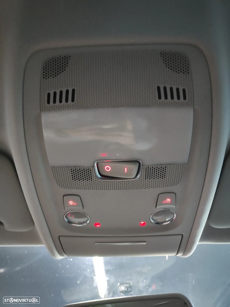 Audi A4 Avant 2.0 TDi S Edition S-line - 33