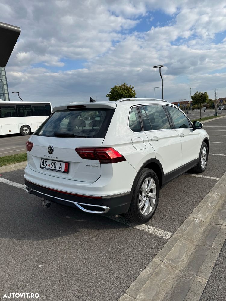 Volkswagen Tiguan - 12