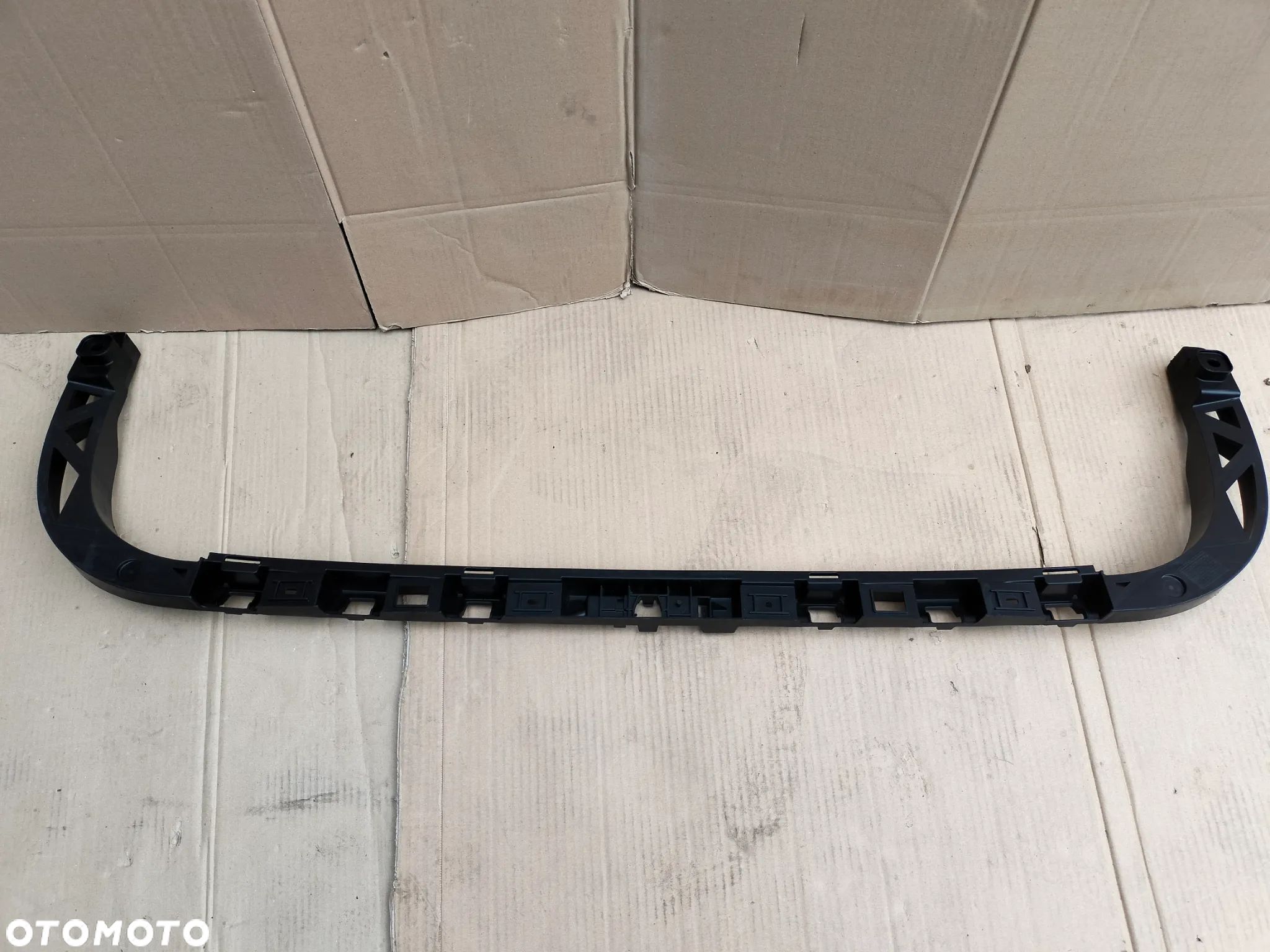 Volkswagen Passat B6 kombi ślizg zderzaka tył 3c9807863 - 1