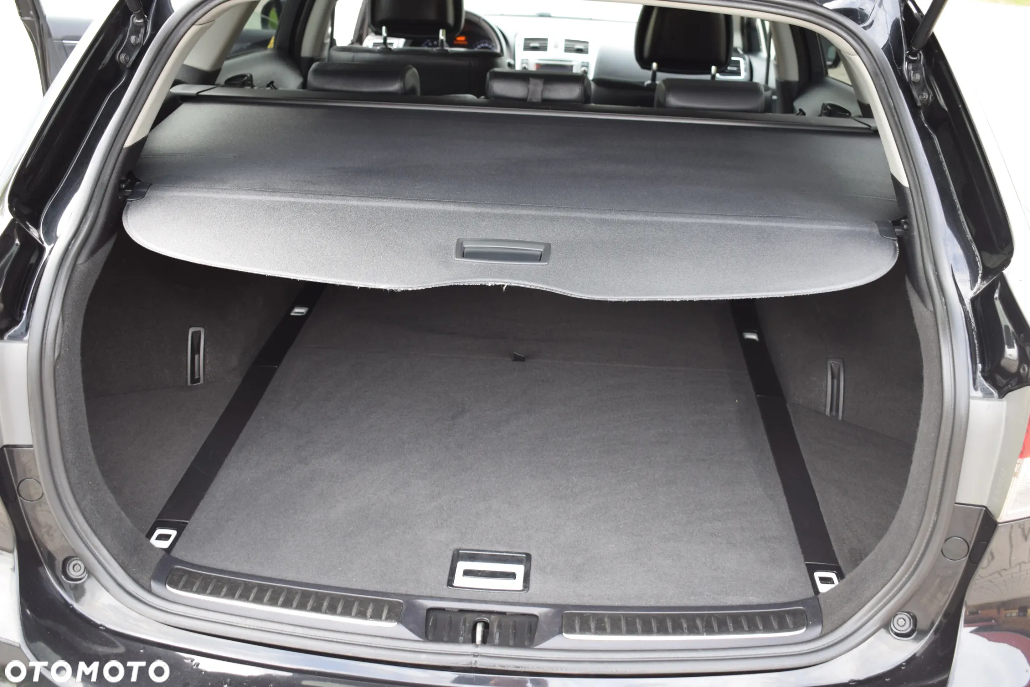 Toyota Avensis 1.8 Business Edition - 11