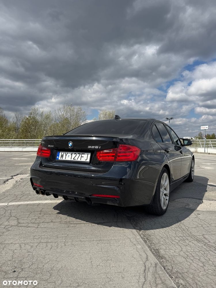 BMW Seria 3 328i xDrive - 5