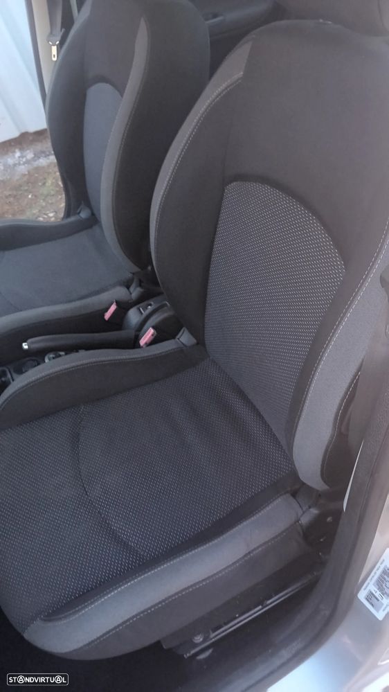 Peugeot 206+ 1.1 Trendy - 4