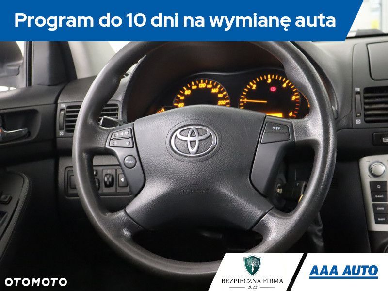 Toyota Avensis - 20