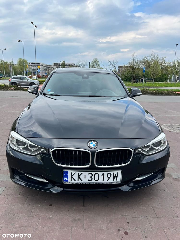 BMW Seria 3 328i Sport Line - 3