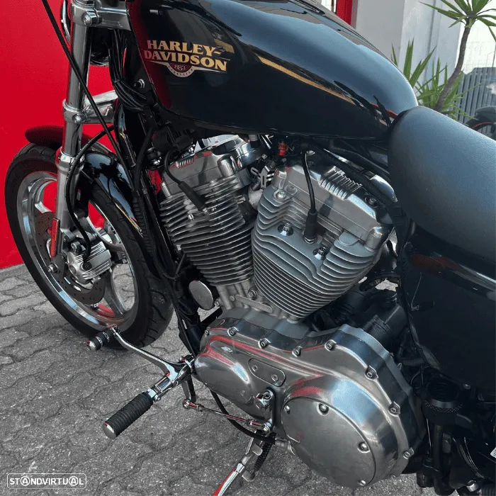 Harley-Davidson 883 - 8