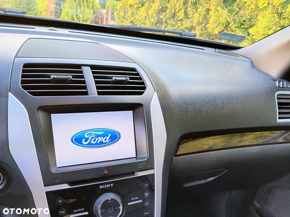 Ford Explorer - 10
