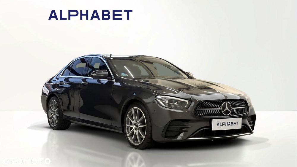 Mercedes-Benz E-Class 2021 photo 4