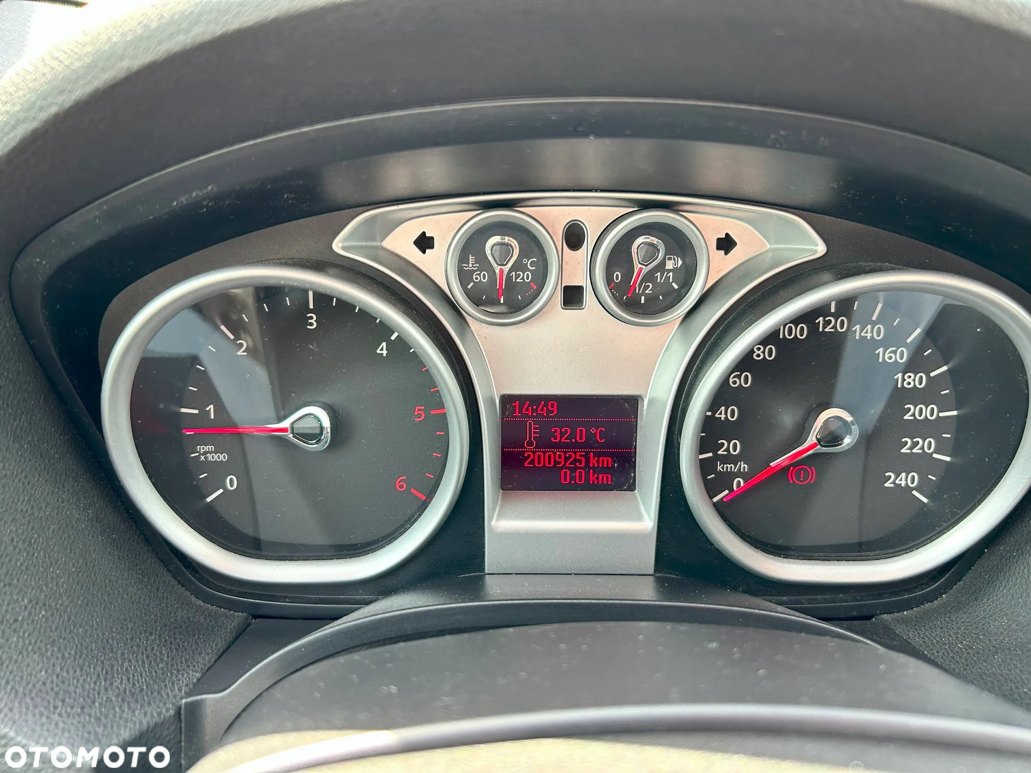Ford Kuga - 25