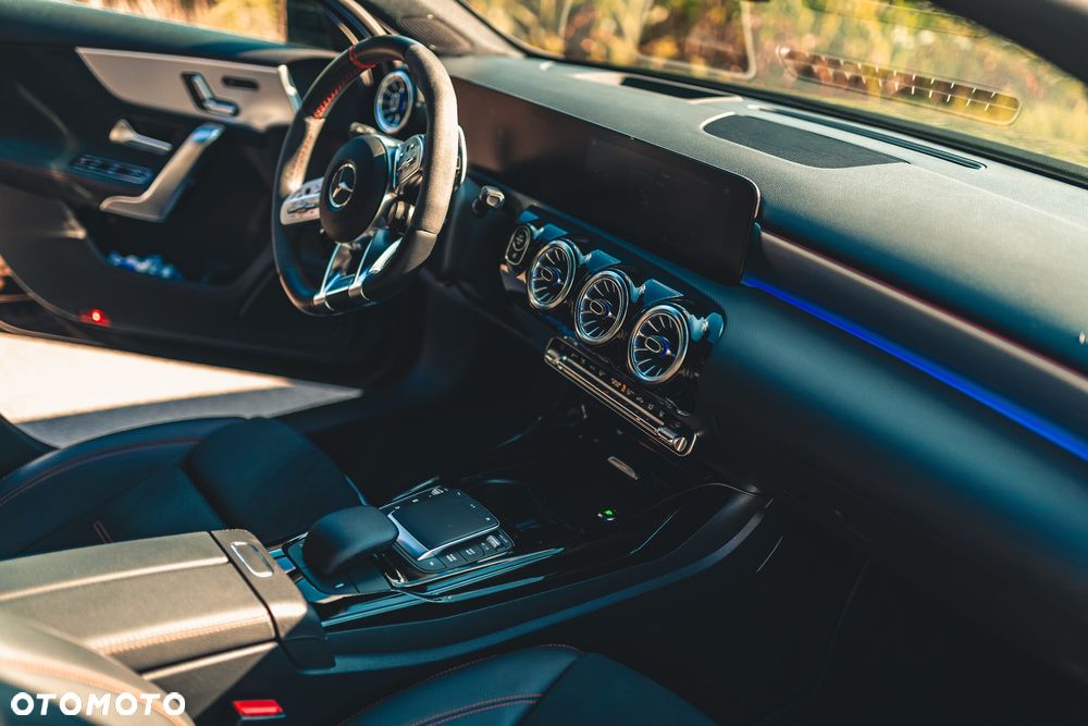 Mercedes-Benz Klasa A 35 AMG 4-Matic 7G-DCT - 16