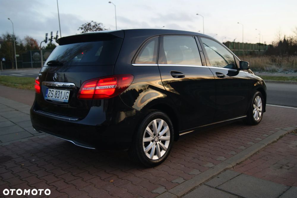 Mercedes-Benz Klasa B 180 (CDI) d 7G-DCT Style - 4
