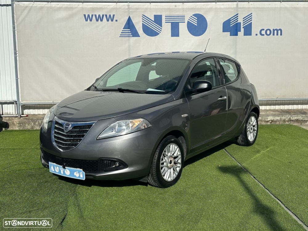 Lancia Ypsilon 1.3 M-jet S&S Silver - 1