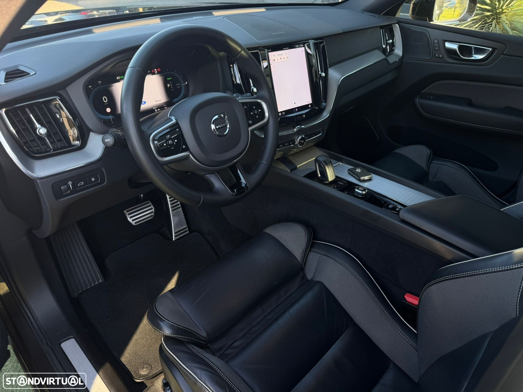 Volvo XC 60 2.0 T6 PHEV R-Design AWD - 3