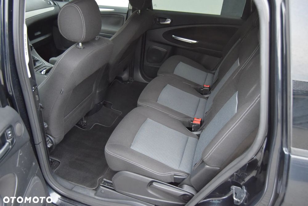 Ford S-Max 2.0 TDCi DPF Ambiente - 17