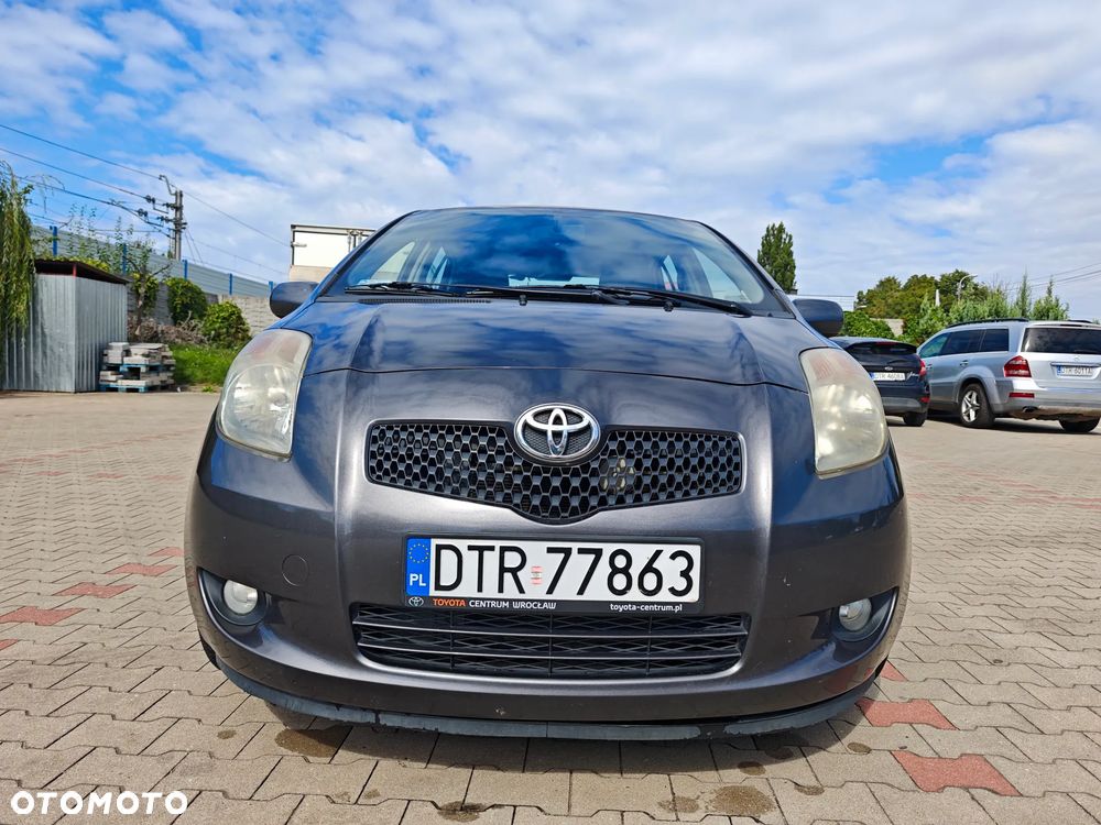 Toyota Yaris 1.0 Luna A/C - 2