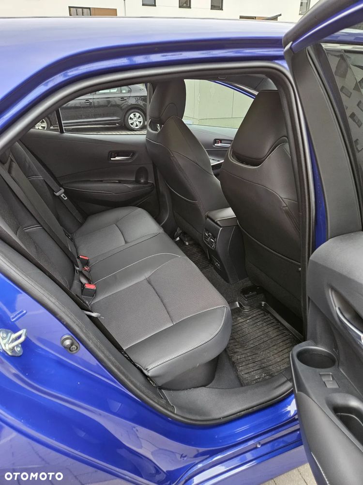 Toyota Corolla 2.0 Hybrid Executive - 15