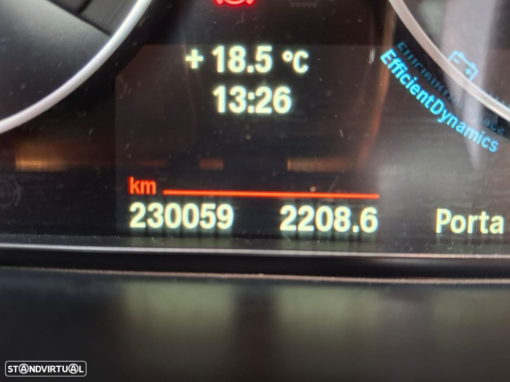 BMW 318 d Line Sport - 2