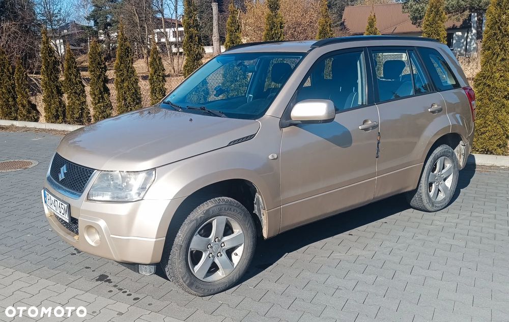 Suzuki Grand Vitara 2.0 - 6