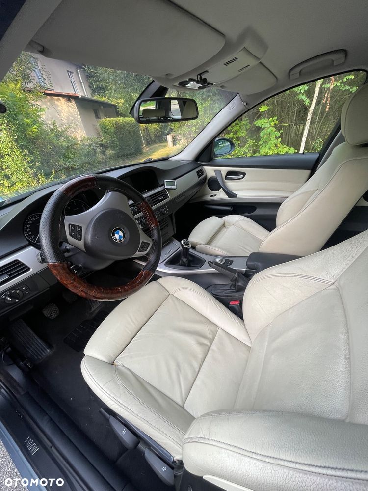 BMW Seria 3 320d - 2
