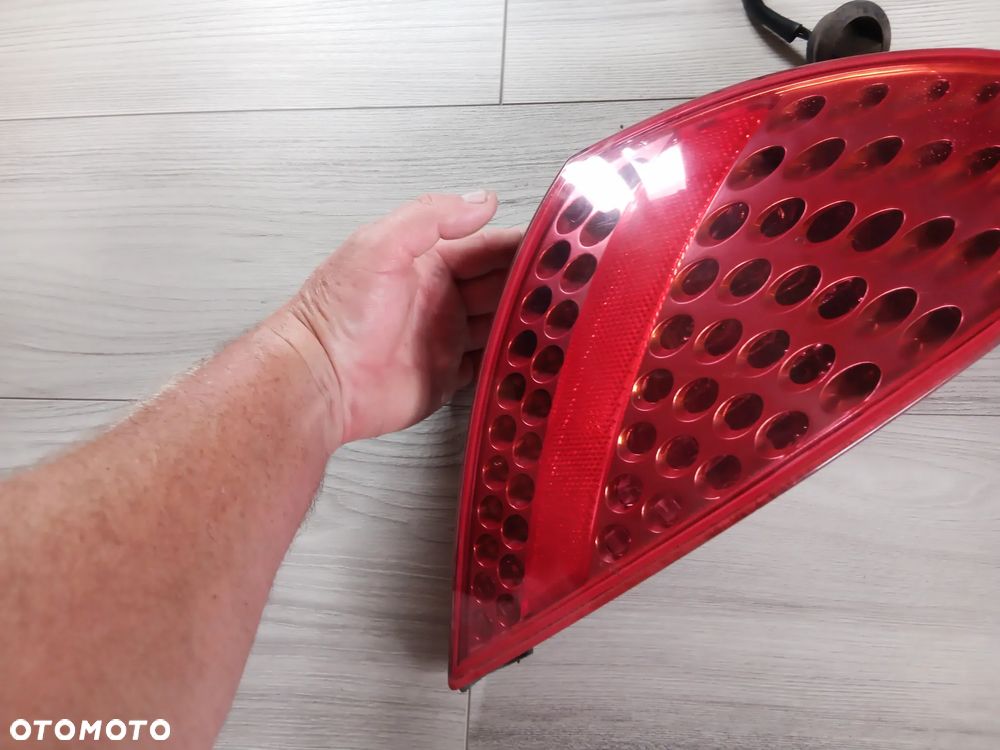 PEUGEOT 307CC lampa tył tylna prawa w błotnik - 3
