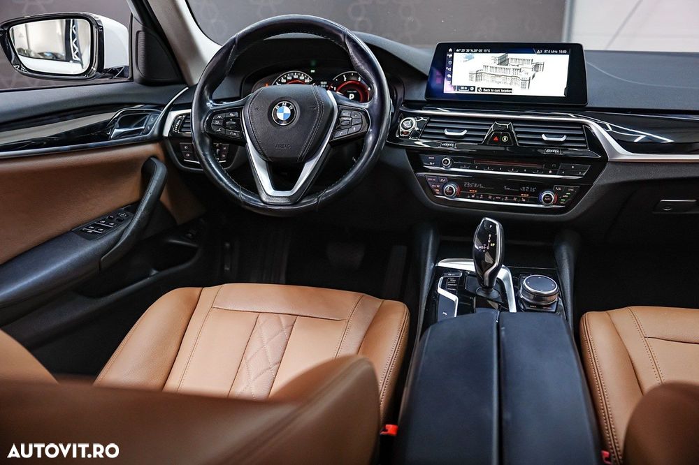 BMW Seria 5 520d AT - 14