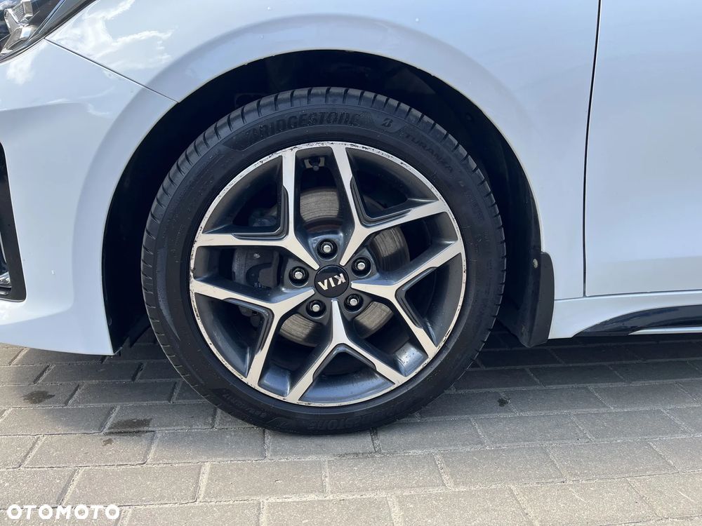 Kia ProCeed - 18
