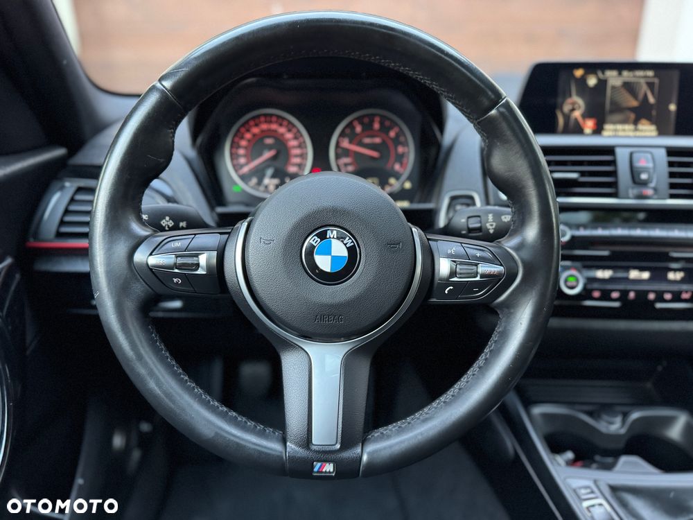 BMW Seria 1 120d Sport Line - 30
