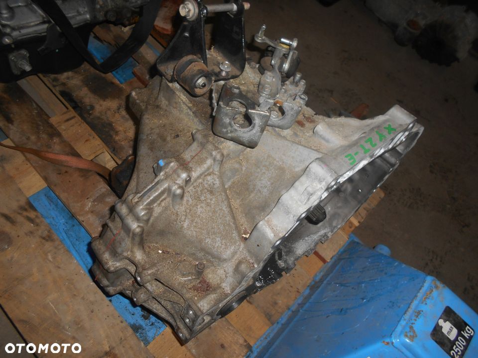 Skrzynia biegów Toyota AVENSIS T27 2,0 D4D 93kW 126KM XYZT-E 6-bieg manual - 3