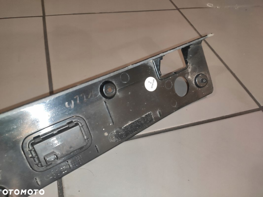 MERCEDES W221 LIFT SKLASA PRZYCISK OTWIERANIA KLAPY LISTWA OSŁONA ZAMKA KPL - 7