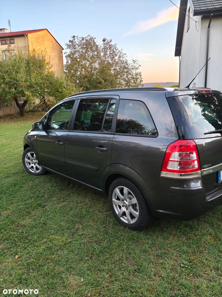 Opel Zafira - 34