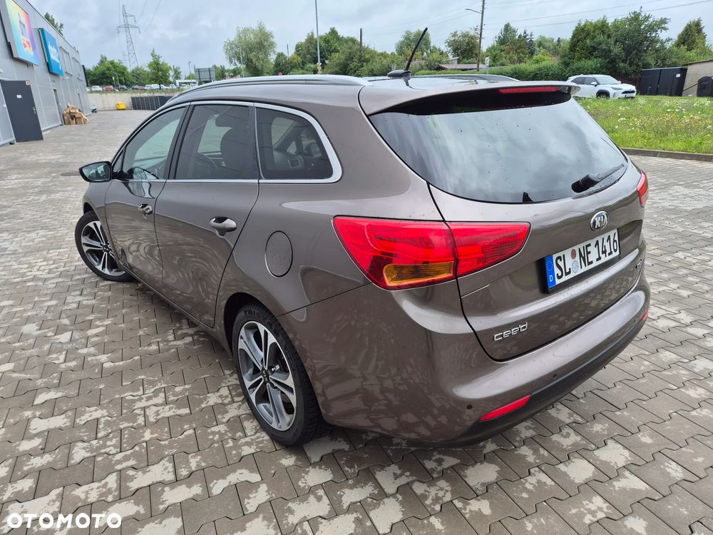 Kia Ceed 1.6 CRDi 128 Platinum Edition - 4