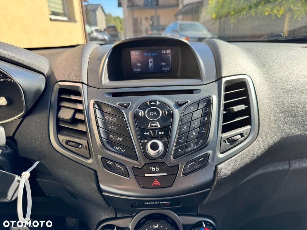 Ford Fiesta 1.0 EcoBoost S&S TREND - 24