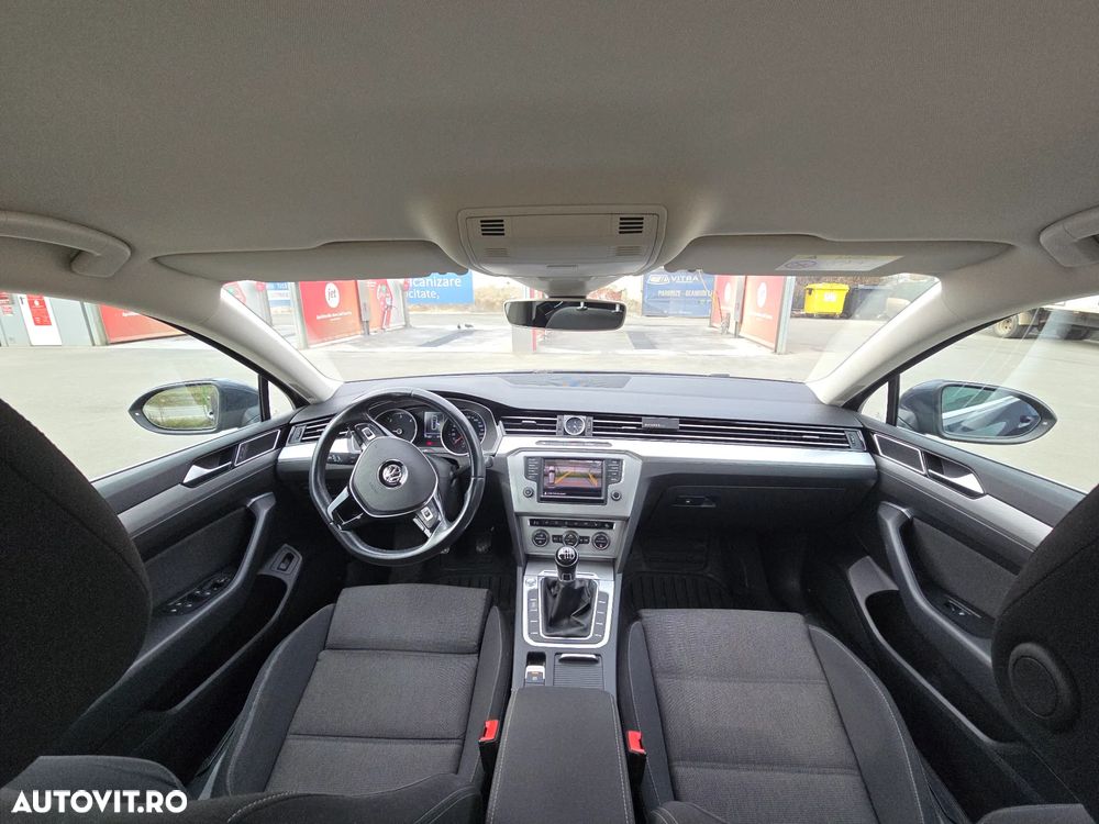 Volkswagen Passat 2.0 TDI SCR BlueMotion Comfortline - 19
