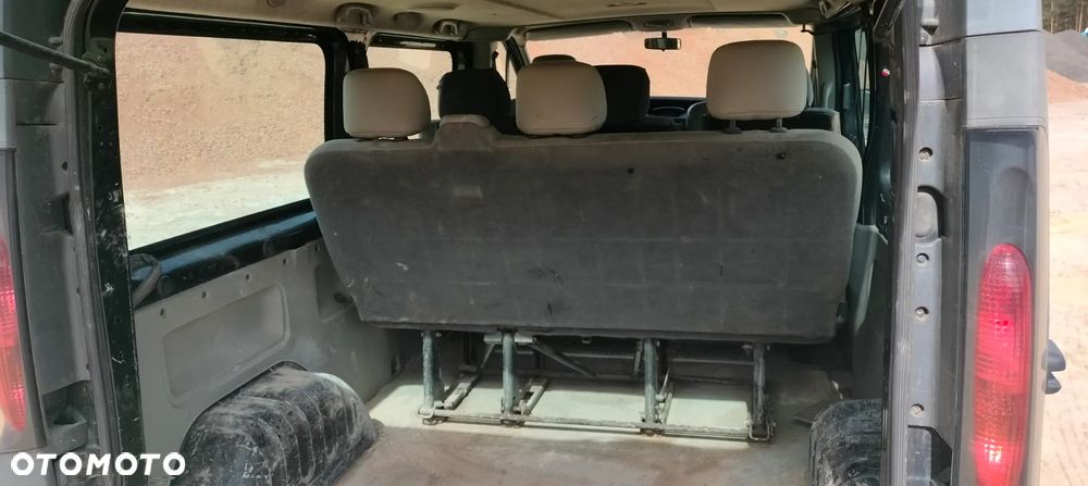 Opel Vivaro - 13