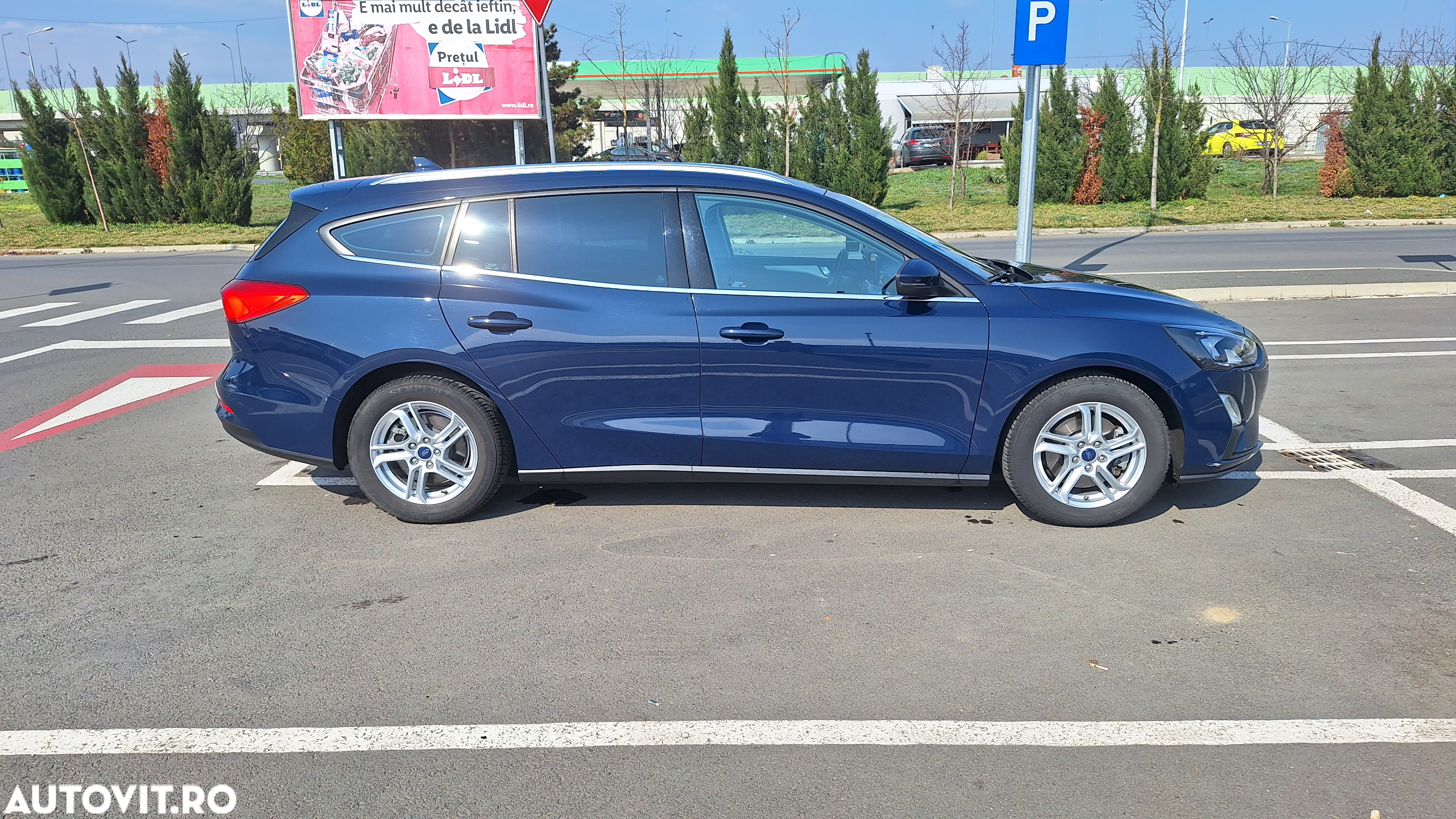 Ford Focus 1.0 EcoBoost Trend Edition - 32