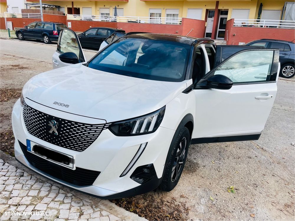 Peugeot e-2008 50 kWh GT Line - 1