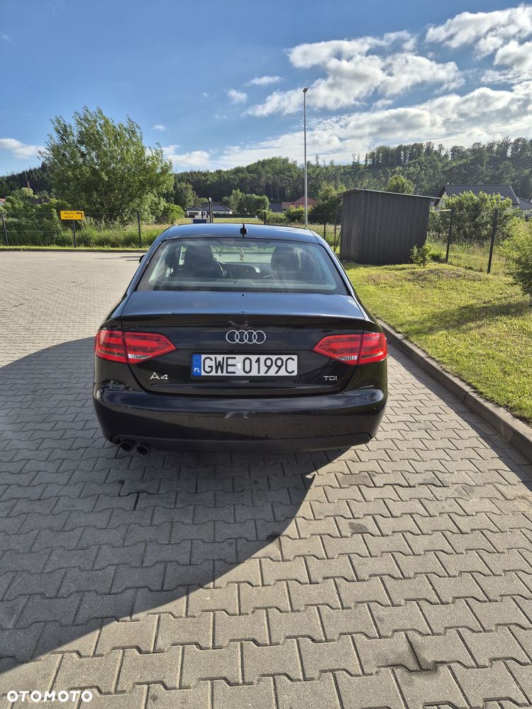 Audi A4 Limousine - 3