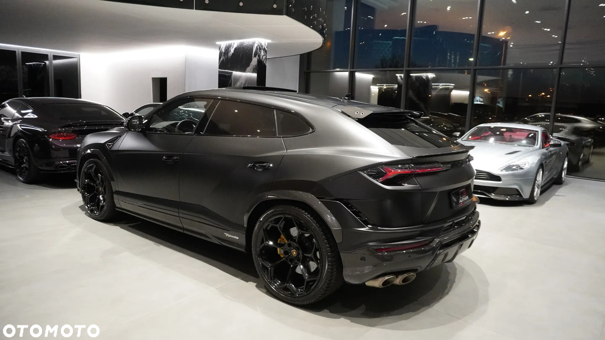 Lamborghini Urus - 4