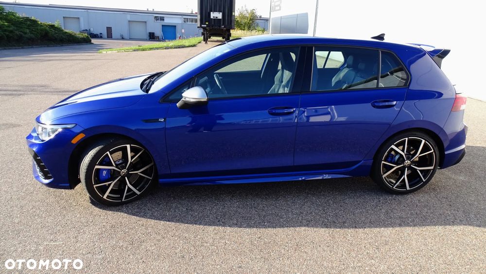 Volkswagen Golf - 8