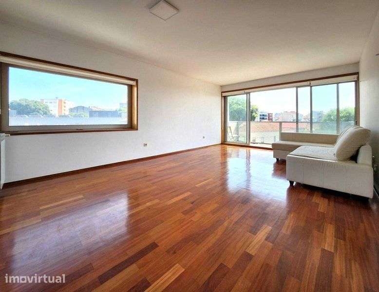 Arrendo T2 Carvalhido com lugar de garagem - Grande imagem: 2/11