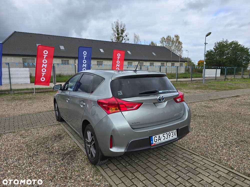 Toyota Auris 1.8 HSD Luna - 8