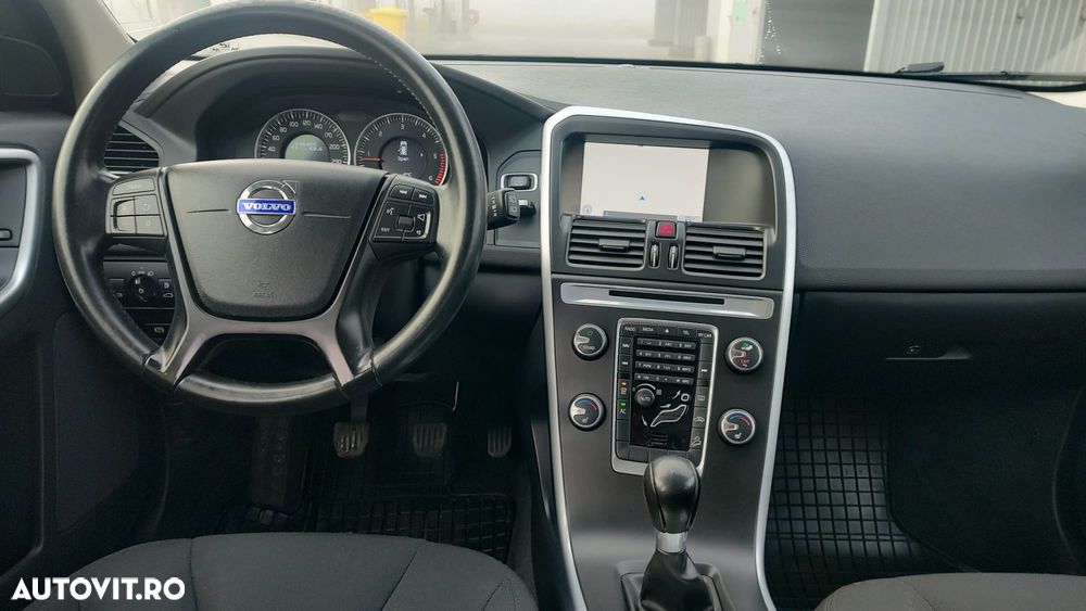 Volvo XC 60 DRIVe Momentum - 7